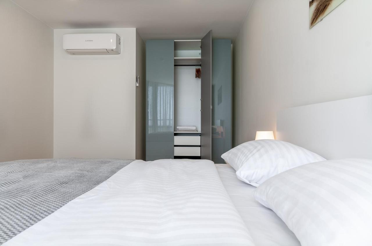 Elija Swan-Toy Apartments Šventoji Kültér fotó